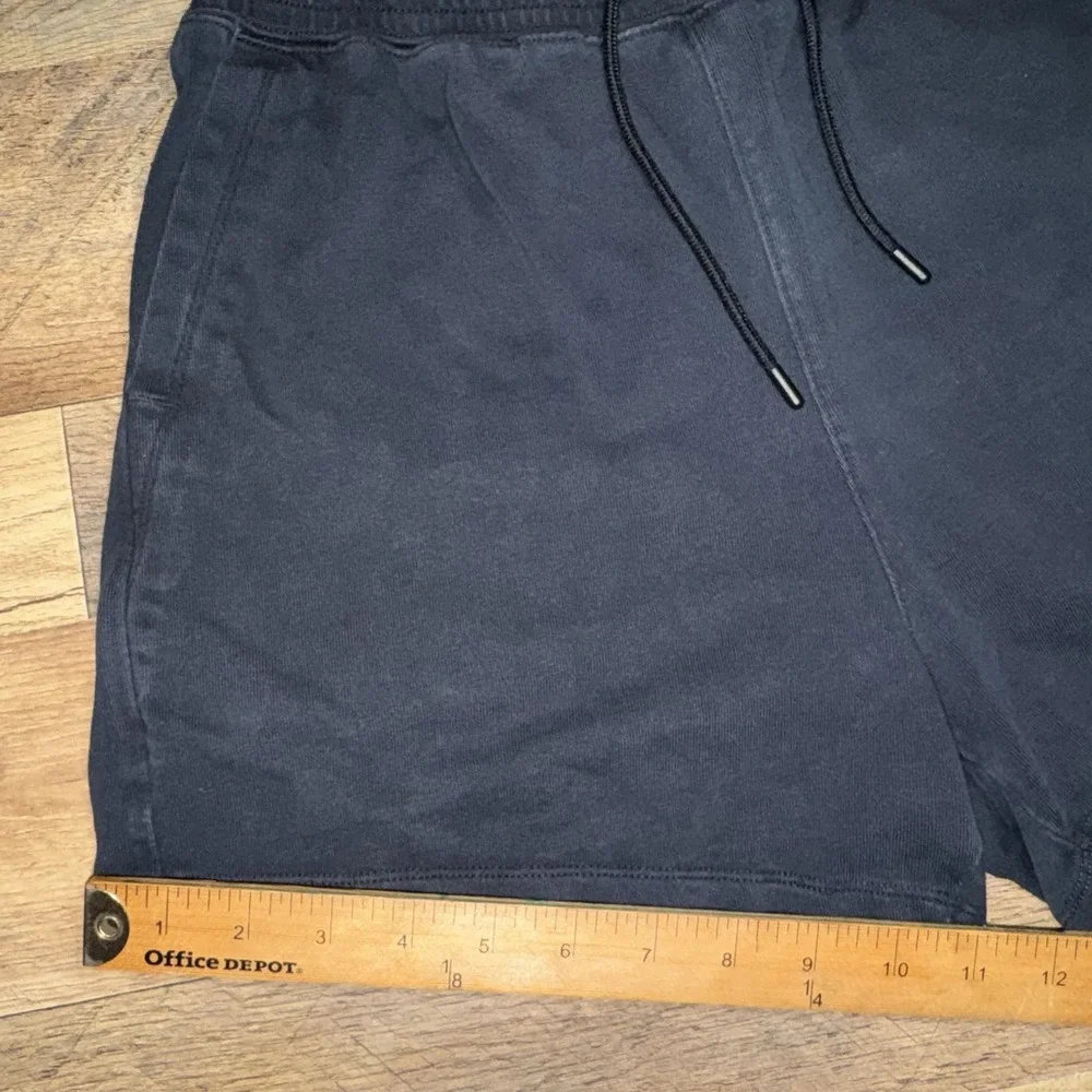 Nike Women's Club Fleece Shorts DQ3350-010 Black Size Small
